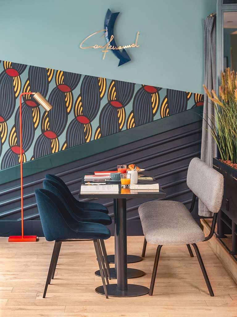 Bob Hotel Paris Restaurant photo